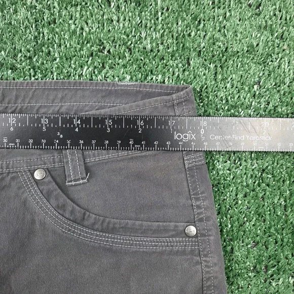 Kuhl Men Charcoal Gray Cargo Shorts Outdoor Hiking Size 14 35 Waist Multi Pocket - Picture 5 of 7